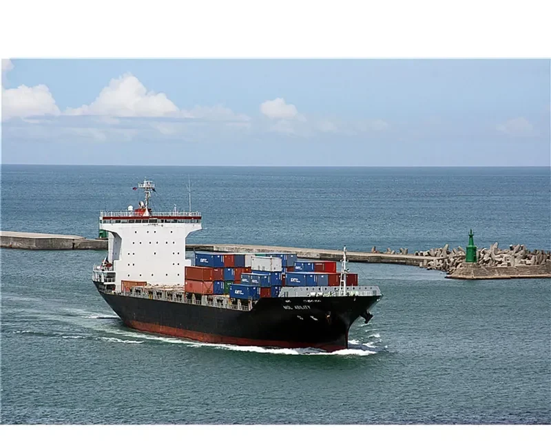 HONGKONG VOYAGER Container Ship IMO 9402500 photo 8