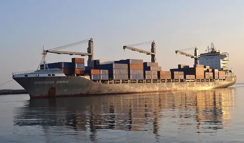 SEASPAN GUAYAQUIL Container Ship IMO 9402641 photo 5
