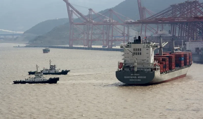 SEASPAN GUAYAQUIL Container Ship IMO 9402641 photo 8