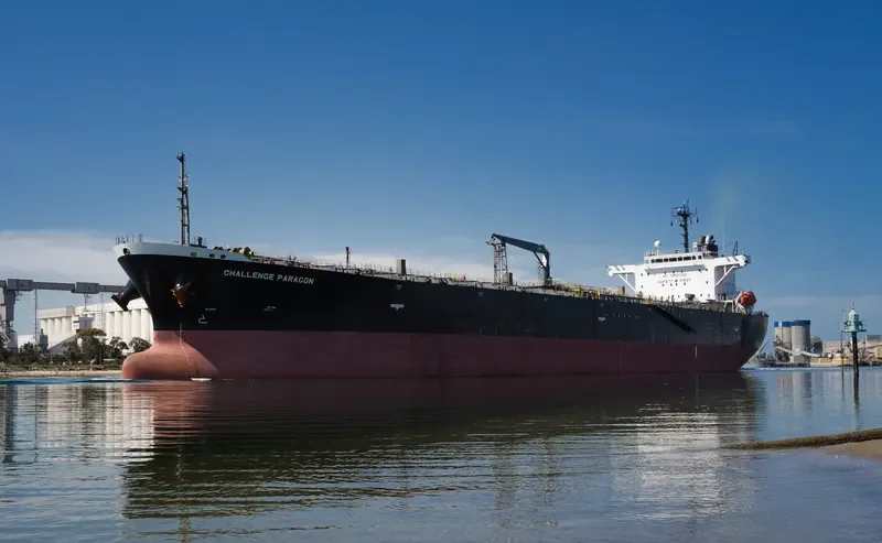 PIS PARAGON Tanker IMO 9403310 photo 4