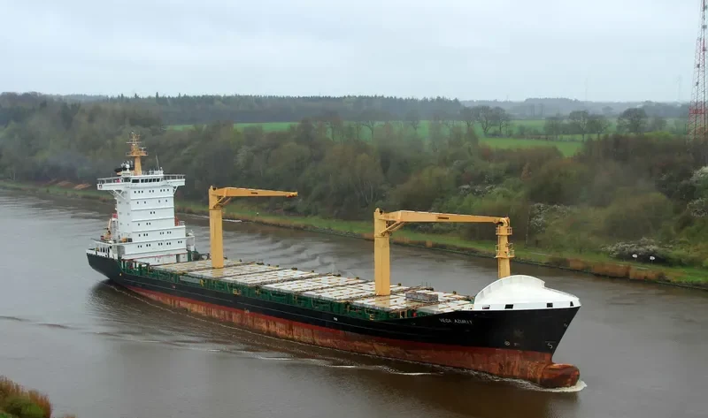 VEGA AZURIT Container Ship IMO 9403437 photo 7