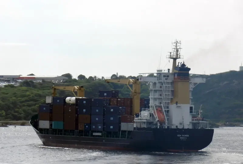 VEGA SACHSEN Container Ship IMO 9403449 photo 2