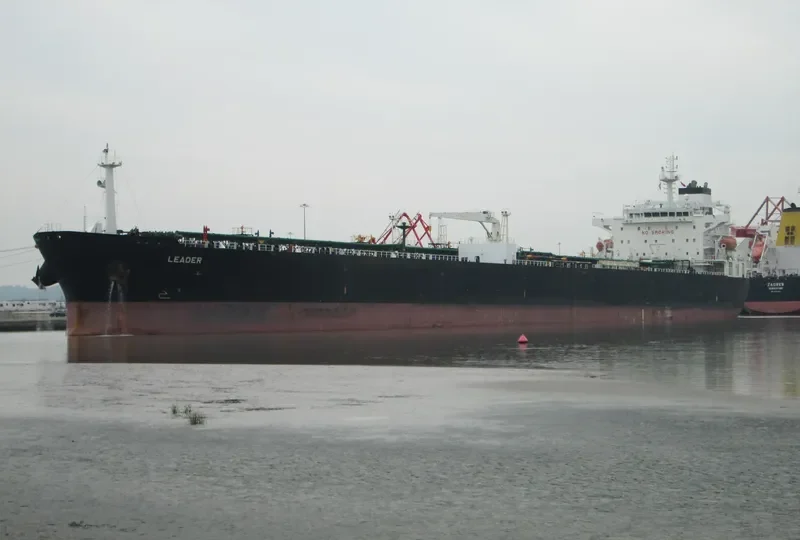 LEADER Tanker IMO 9403542 photo 9