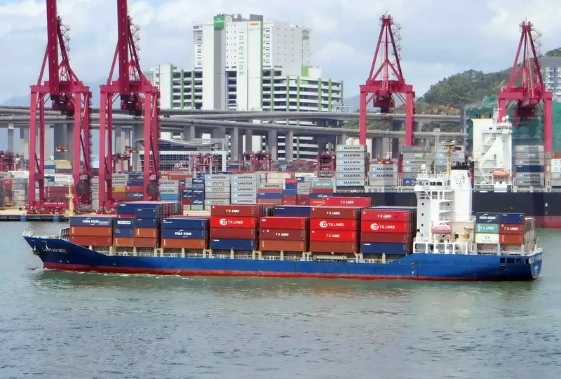 LANTAU BEE Container Ship IMO 9404730 photo 7