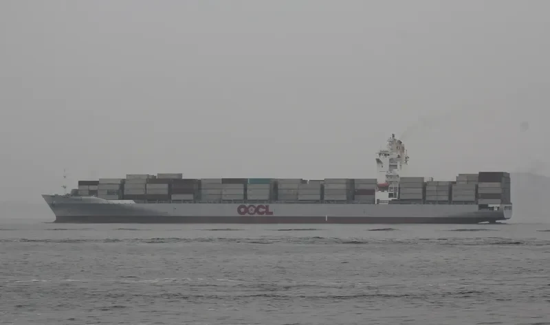 OOCL JAKARTA Container Ship IMO 9404883 photo 2