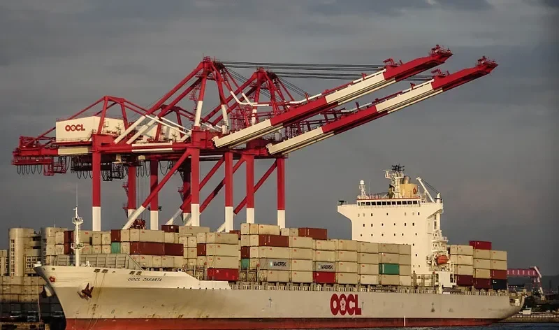 OOCL JAKARTA Container Ship IMO 9404883 photo 4