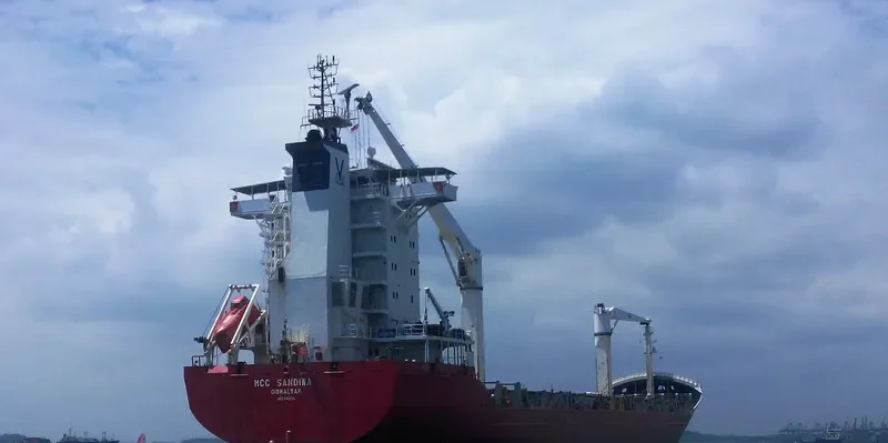 INDIAN EXPRESS Container Ship IMO 9405112 photo 3