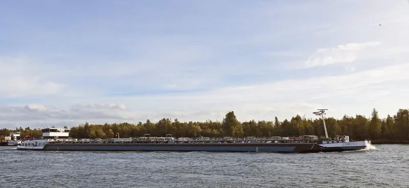 COMUS 2 Tanker IMO 9405760 photo 5