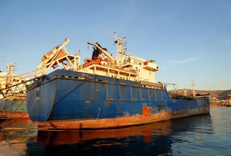 SEAVEN VOYAGER Tanker IMO 9405796 photo 10