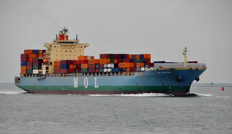 MOL EMISSARY Container Ship IMO 9407158 photo 2