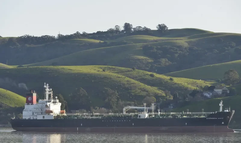 EVERGREEN STATE Tanker IMO 9408138 photo 2