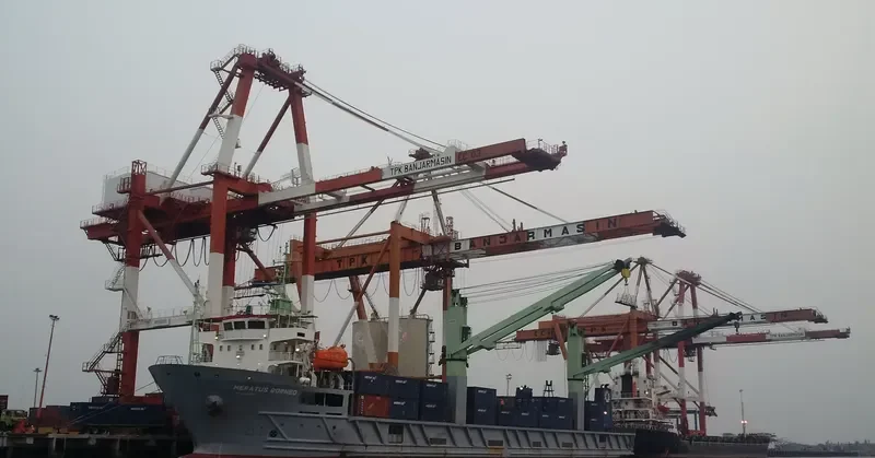 MERATUS BORNEO General Cargo IMO 9408657 photo 2