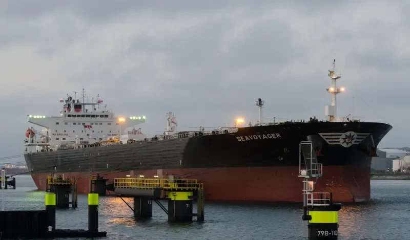 SEAVOYAGER Tanker IMO 9408762 photo 10