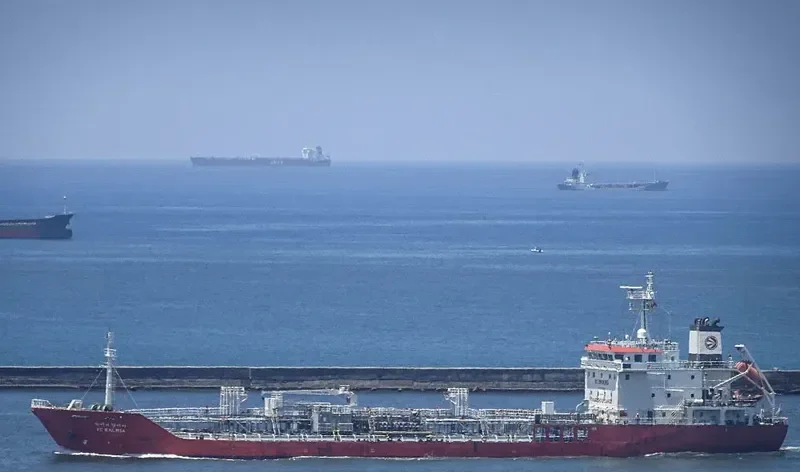 YC KALMIA Tanker IMO 9410105