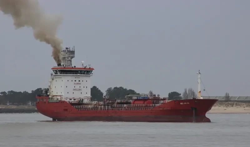 MED ARCTIC Tanker IMO 9410545 photo 7
