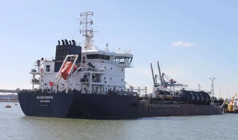 ALANGOVA Tanker IMO 9411927 photo 8