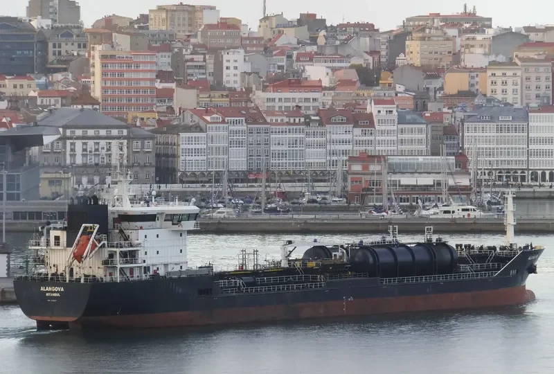 ALANGOVA Tanker IMO 9411927 photo 10
