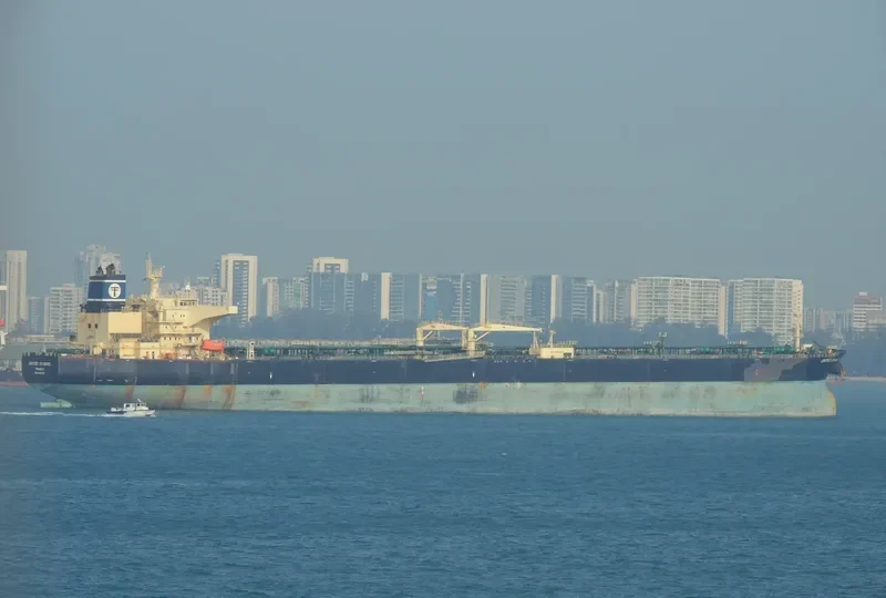 DELTA MED Tanker IMO 9412309 photo 10