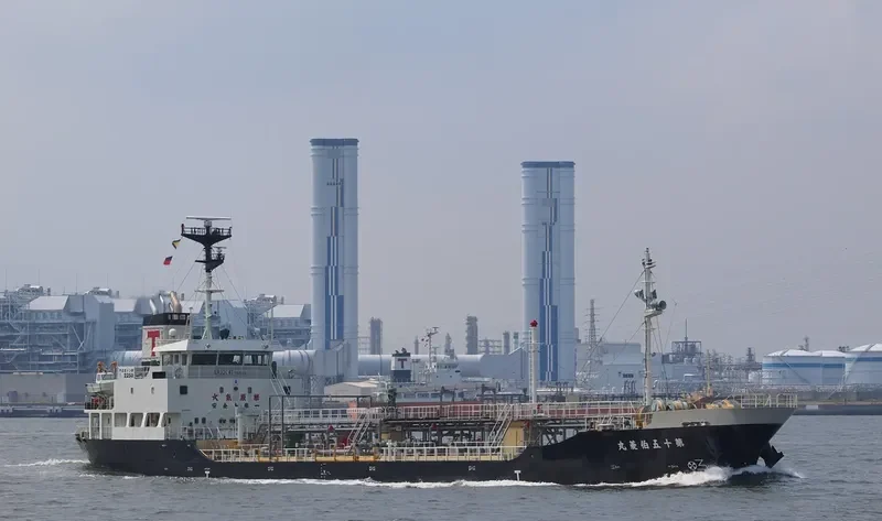 HAKURYO MARU NO.15 Tanker IMO 9413896 photo 2