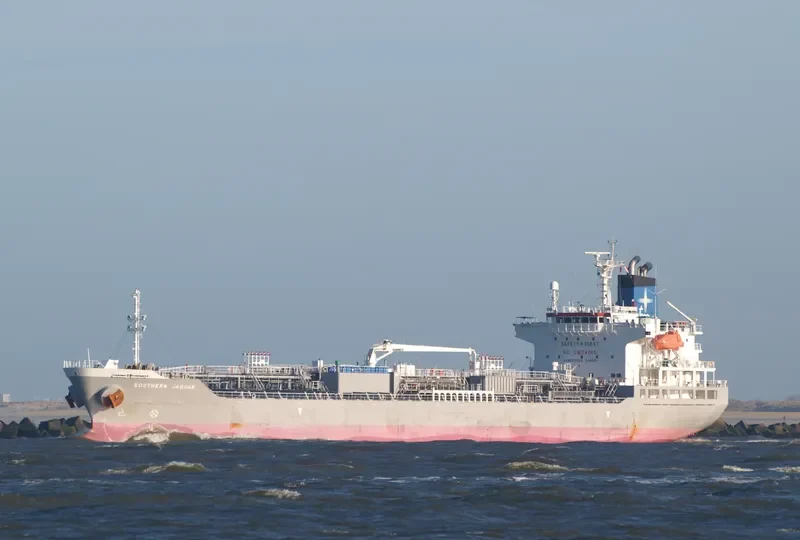 SOUTHERN JAGUAR Tanker IMO 9416111 photo 6