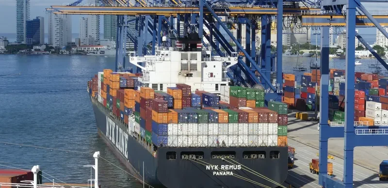 NYK REMUS Container Ship IMO 9416965 photo 2