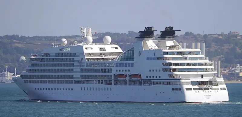 SEABOURN ODYSSEY Passenger Ship IMO 9417086 photo 4