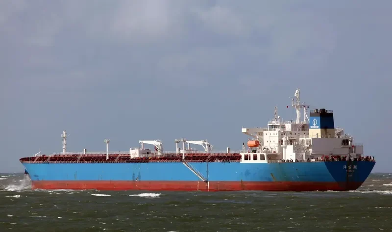 YANG LI HU Tanker IMO 9417177 photo 5