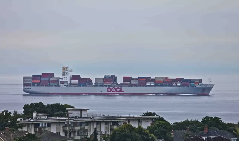 OOCL LONDON Container Ship IMO 9417268 photo 7