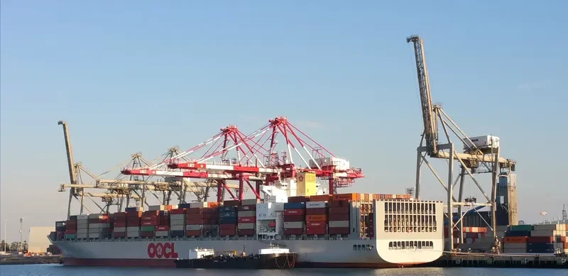 OOCL LUXEMBOURG Container Ship IMO 9417270 photo 2