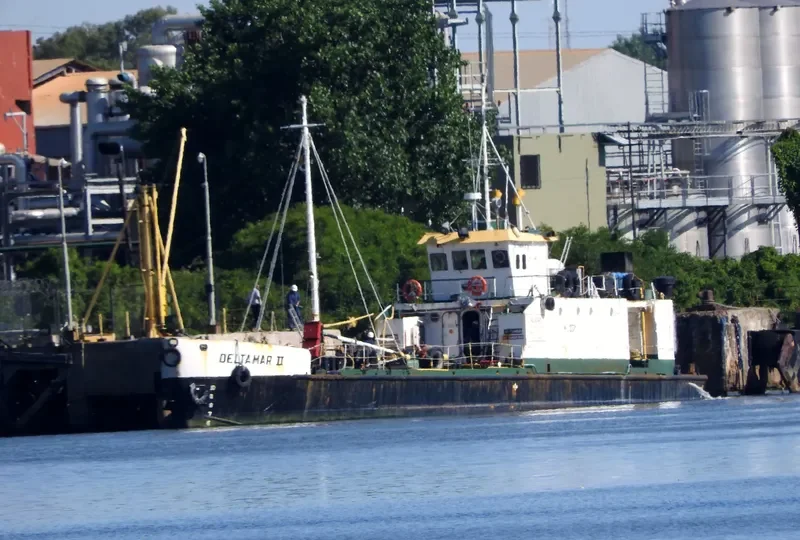 DELTAMAR IV Tanker IMO 9417347 photo 4