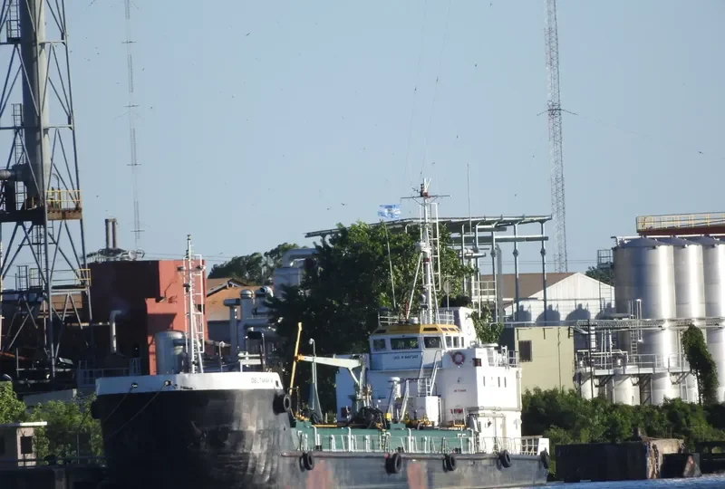 DELTAMAR IV Tanker IMO 9417347 photo 7