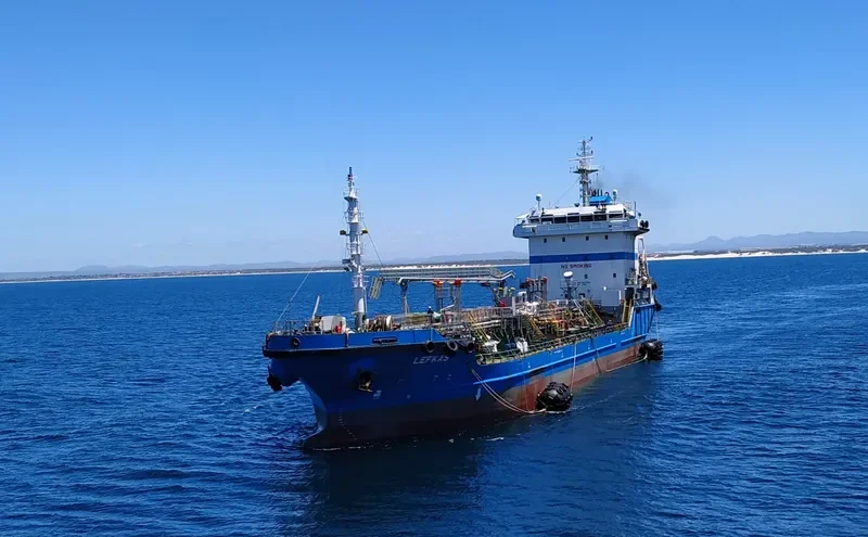 LEFKAS Tanker IMO 9417531 photo 4