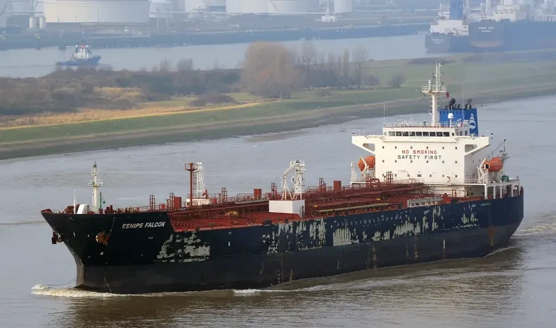 UACC RAS LAFFAN Tanker IMO 9422512 photo 6