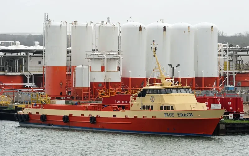 FAST TRACK Offshore Vessel IMO 9423011 photo 7