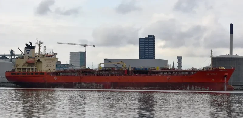 PVT AZURA Tanker IMO 9423683 photo 5