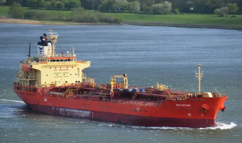 PVT AZURA Tanker IMO 9423683 photo 9