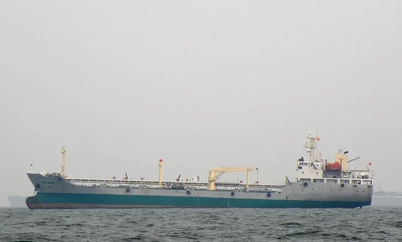 CECILIA COSULICH Tanker IMO 9424522 photo 4