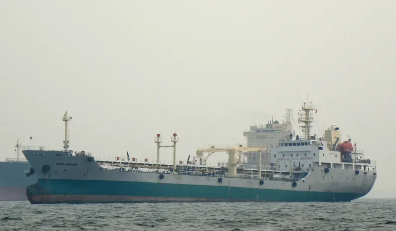 CECILIA COSULICH Tanker IMO 9424522 photo 5