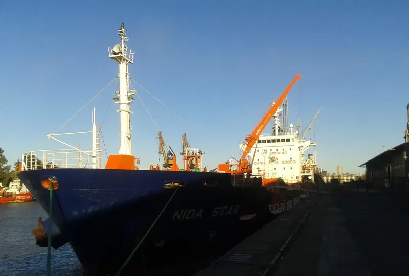 NIDA STAR Tanker IMO 9425227 photo 3