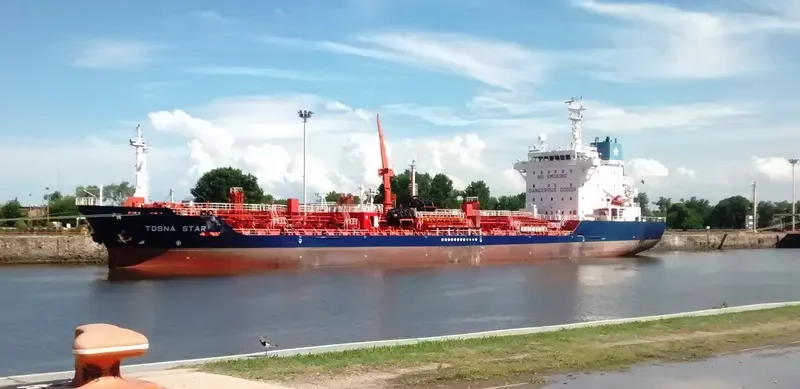 TOSNA STAR Tanker IMO 9425239