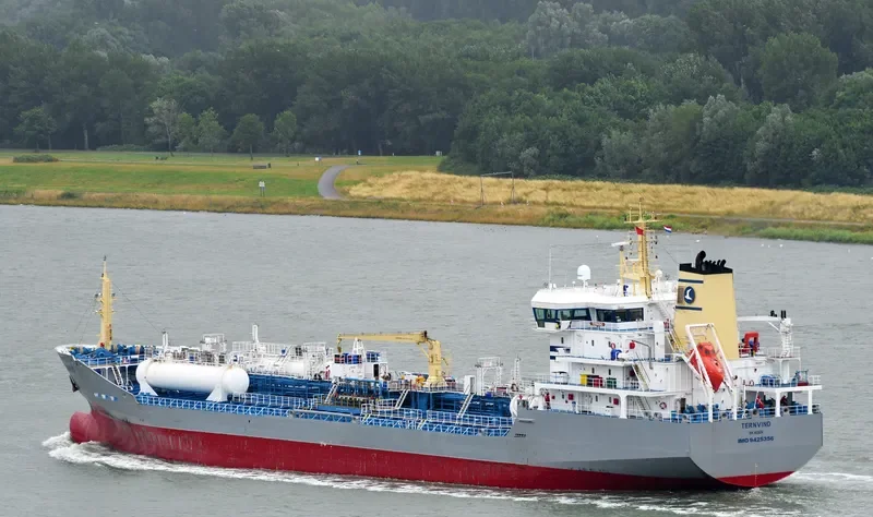TERNVIND Tanker IMO 9425356 photo 7