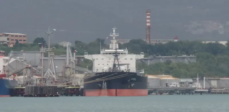 KANALA Tanker IMO 9425552 photo 10