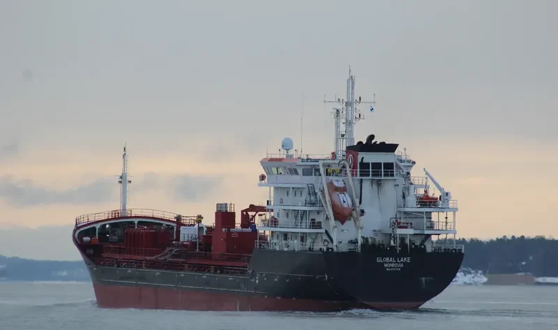 GLOBAL LAKE Tanker IMO 9427469 photo 5