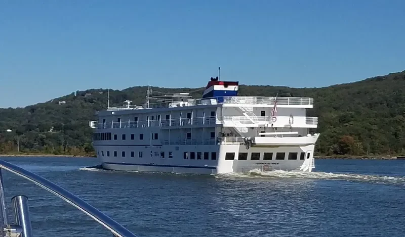 AMERICAN STAR Passenger Ship IMO 9427615