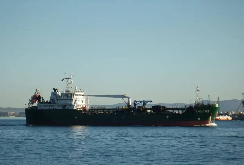 BAHIA TRES Tanker IMO 9428671 photo 3