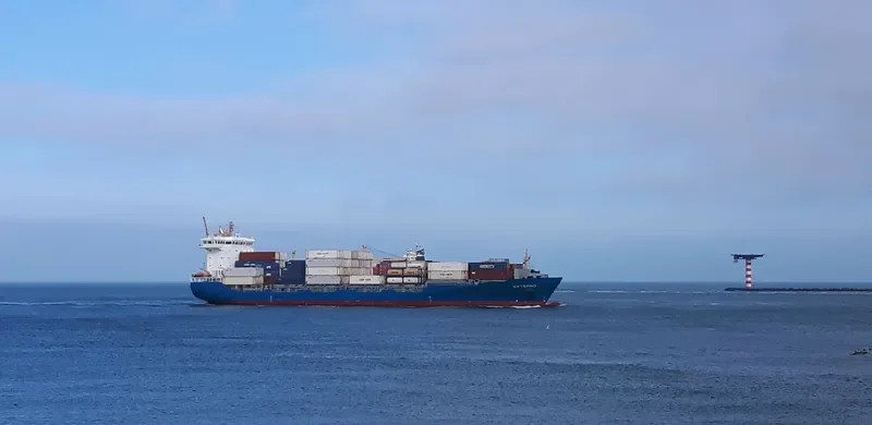 ELBSEA Container Ship IMO 9429273 photo 9