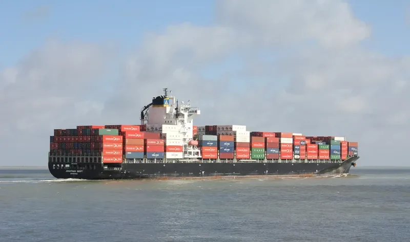 JONATHAN SWIFT Container Ship IMO 9431824 photo 2