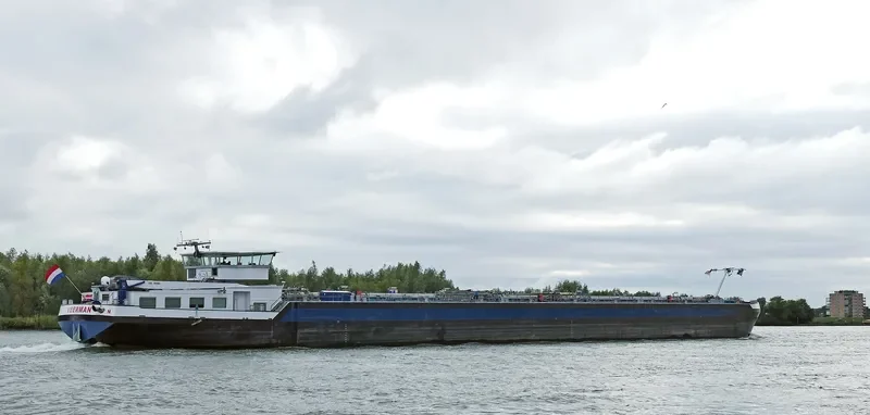 VEERMAN Tanker IMO 9431989 photo 4