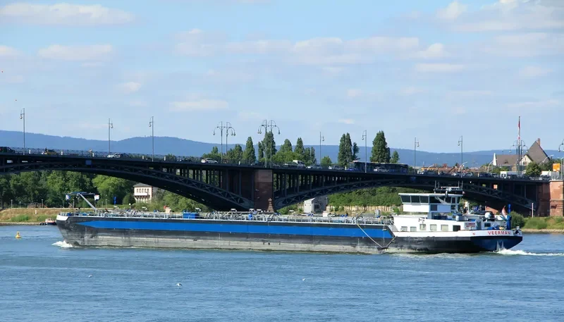 VEERMAN Tanker IMO 9431989 photo 7