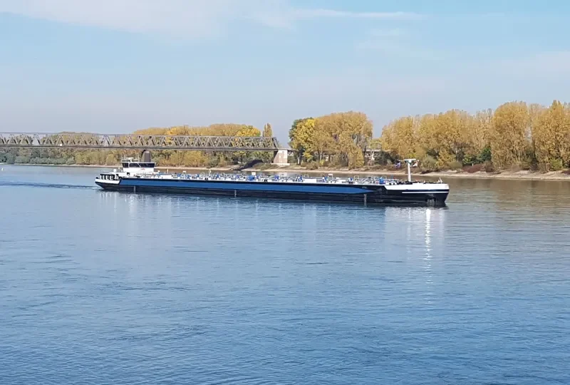 RIVER Tanker IMO 9432024 photo 9